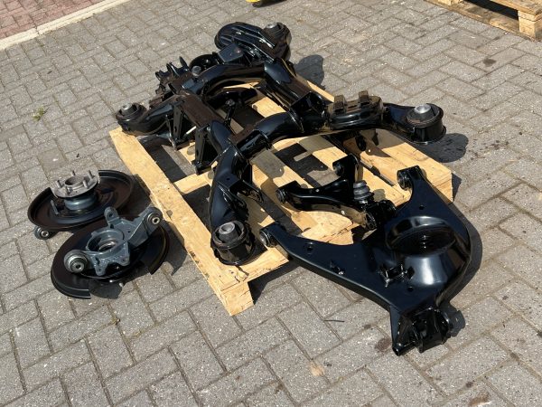 Remanufactured Rear Subframe kit for L322 KHE500100 - Image 6